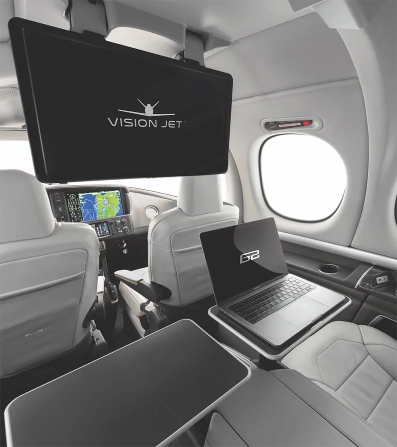 Cirrus cabin interior