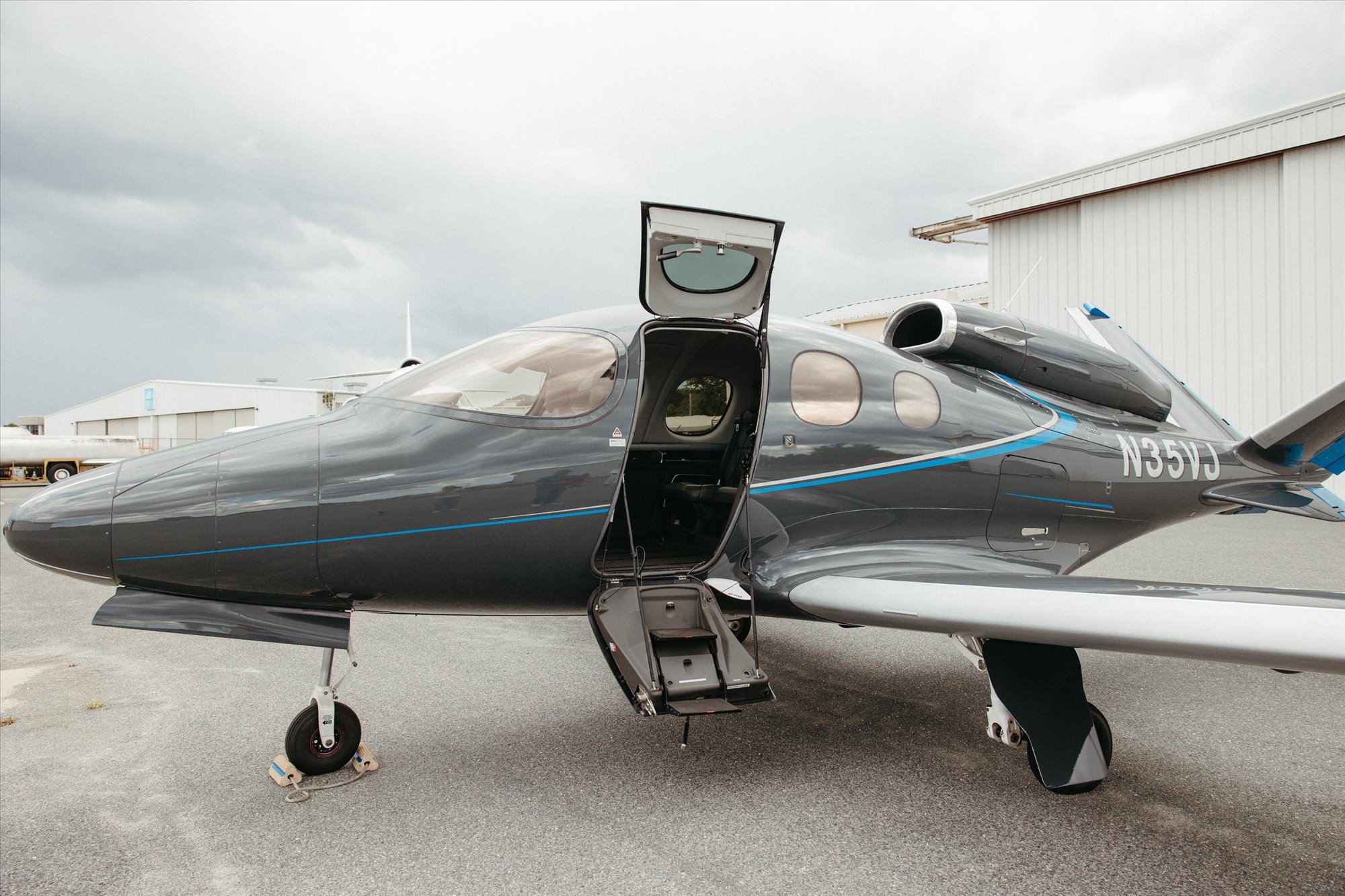 Cirrus SF50 Vision Jet photo