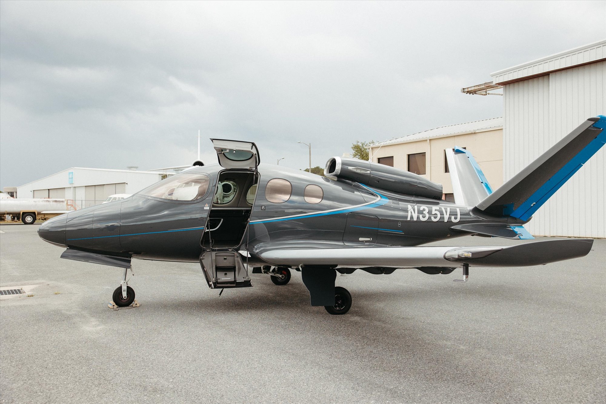 Cirrus SF50 Vision Jet photo