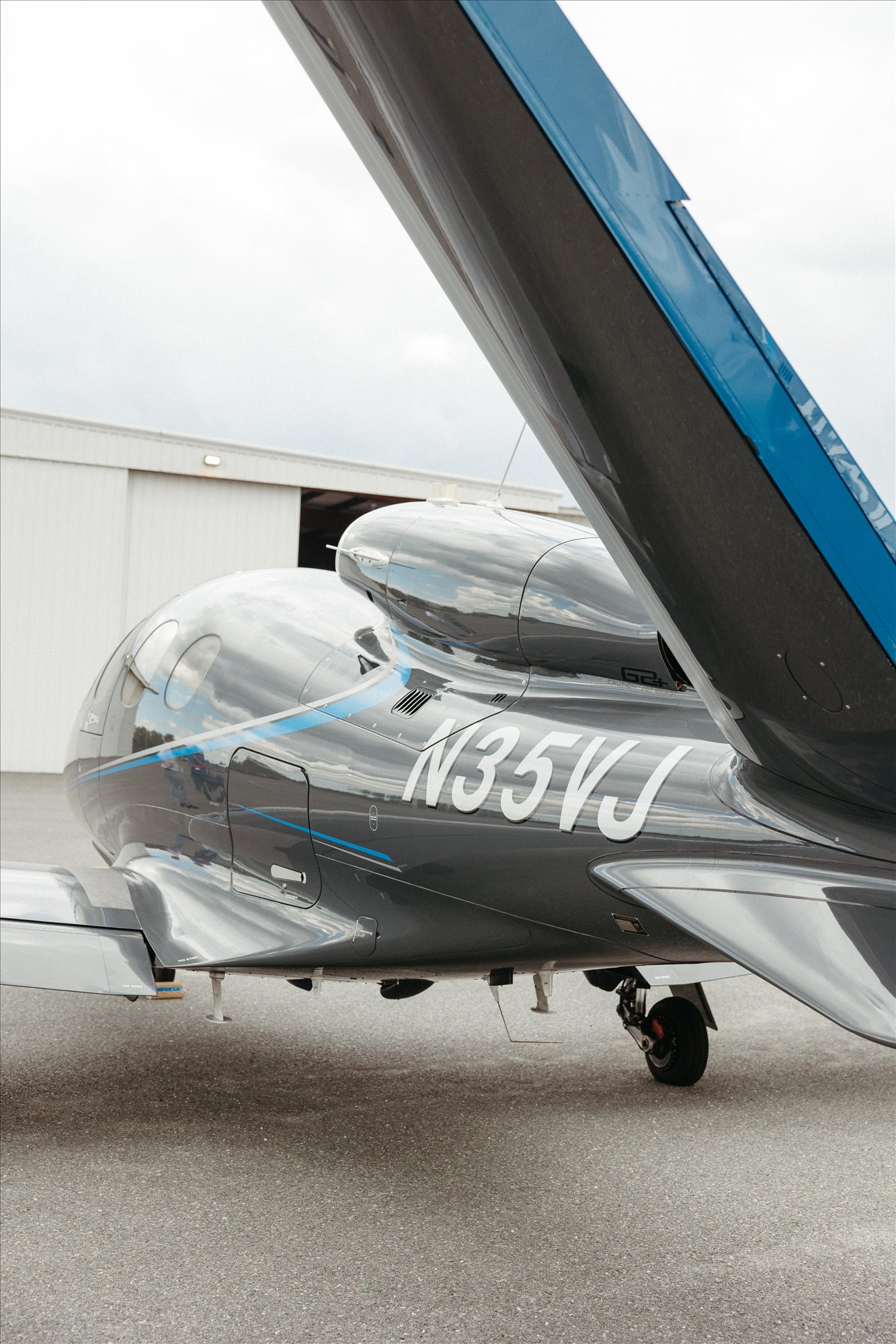 Cirrus SF50 Vision Jet photo